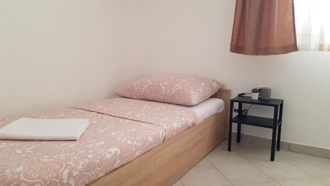 Apartment Marina Vir Εξωτερικό φωτογραφία